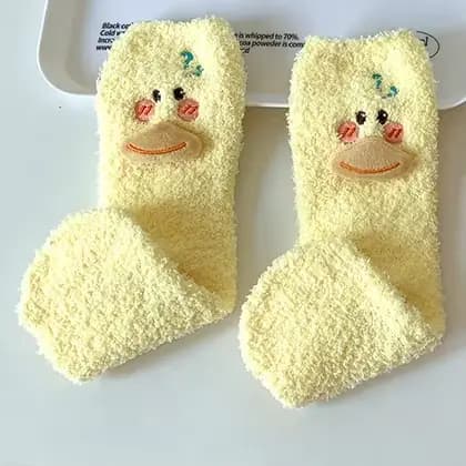 Chaussettes de canard pelucheux pour femmes, chaussettes amusantes en velours de corail pour femmes,