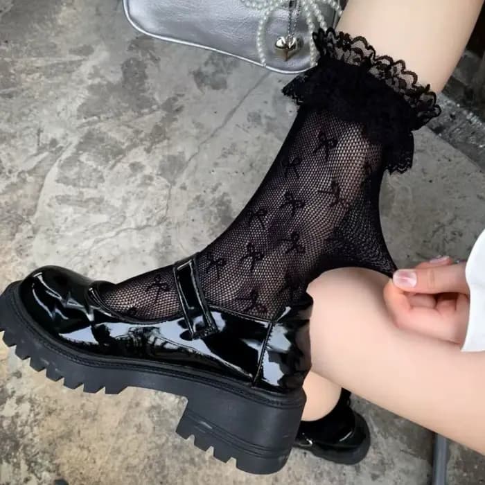 Chaussettes en résille en Nylon pour femmes, chaussettes Sexy en dentelle ajourée avec nœud imprimé,