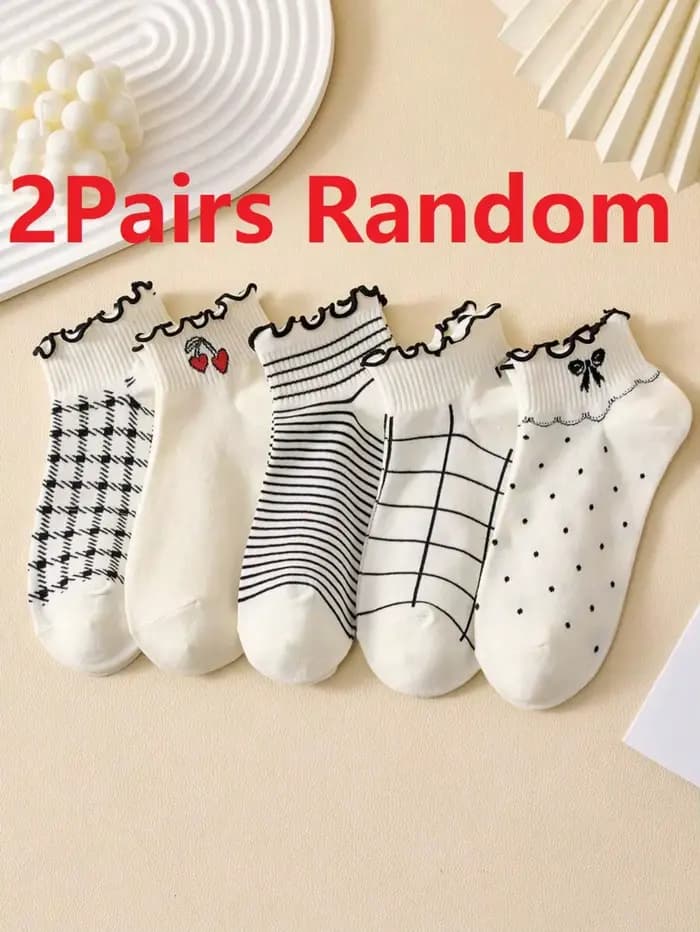 5 paires de chaussettes courtes à volants pour femmes, motifs variés : cerise, nœud, rayures, carrea