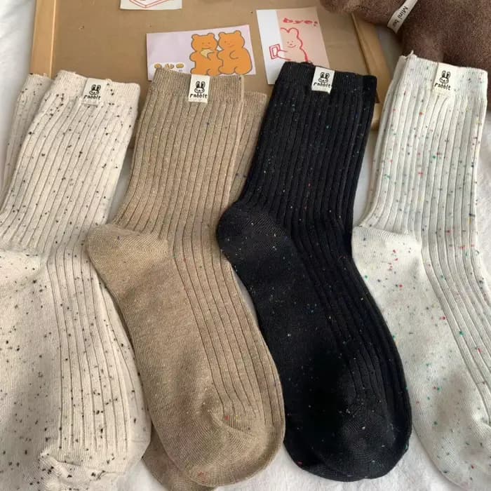 4 paires de chaussettes mi-tube imprimées de dessin animé pour femmes, à la mode, fil à pois colorés