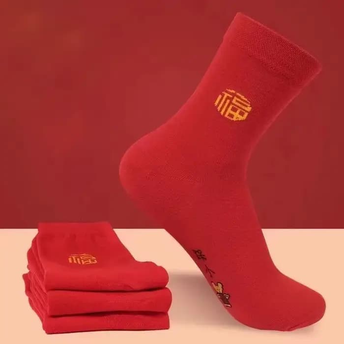 Les chaussettes pour femmes sont confortables et chaudes en automne et en hiver avec des chaussettes