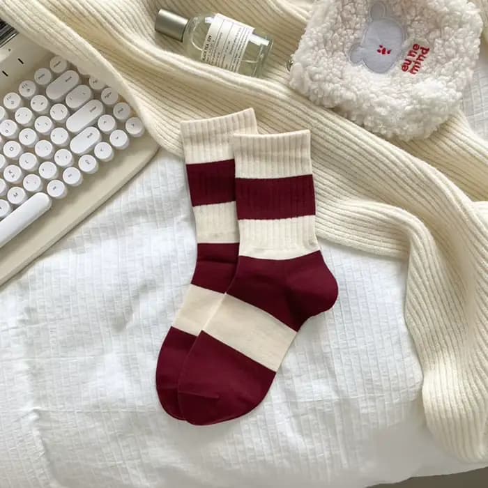 Chaussettes de sport rayées en coton pour femmes, chaussettes à tube moyen, décontracté, Hip Hop, pl