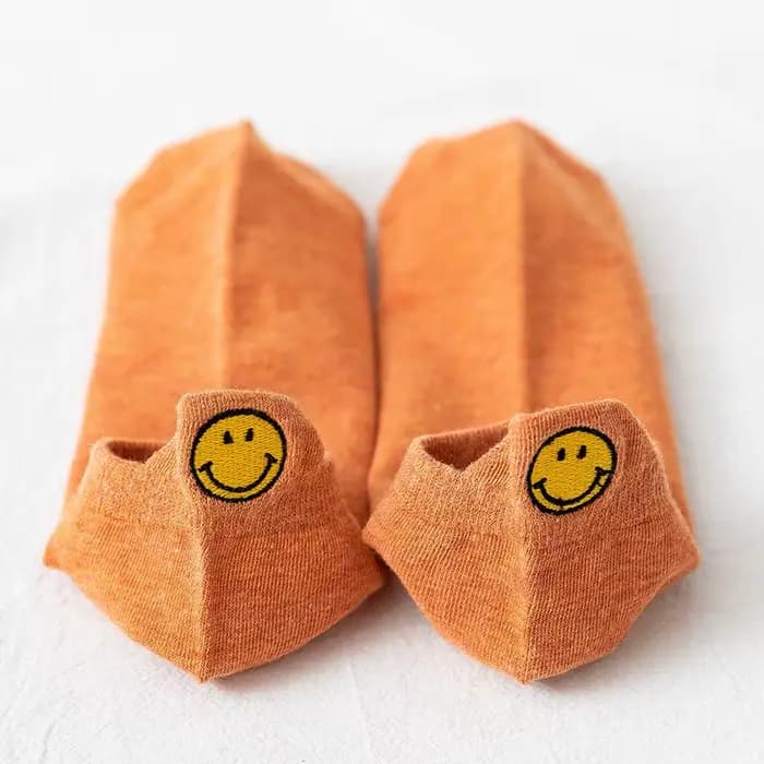 Chaussettes en coton pour femmes, grand sourire, brodées, couleur unie, Kawaii, pantoufles mignonnes