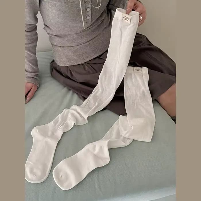 Chaussettes hautes coréennes pour femmes, couleur unie, en maille, style JK, respirantes, au-dessus 