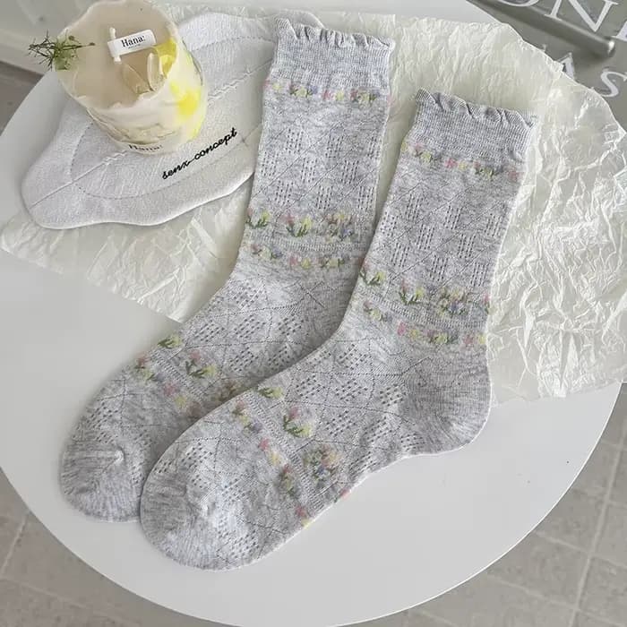 Chaussettes pour femmes, nouvelle mode, chaussettes longues en coton fin à fleurs mignonnes, chausse
