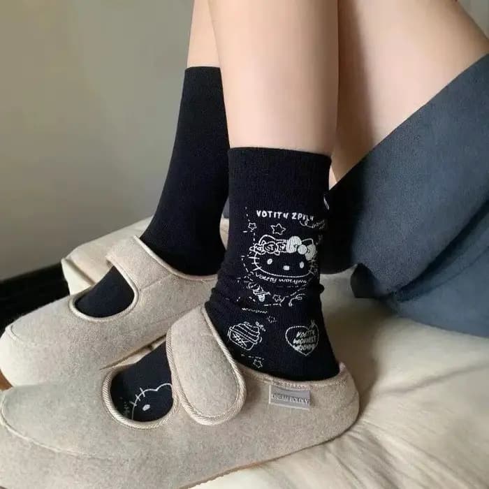 Chaussettes mi-hautes tendance Instagram au design graffiti Kiity, style dessin animé japonais migno