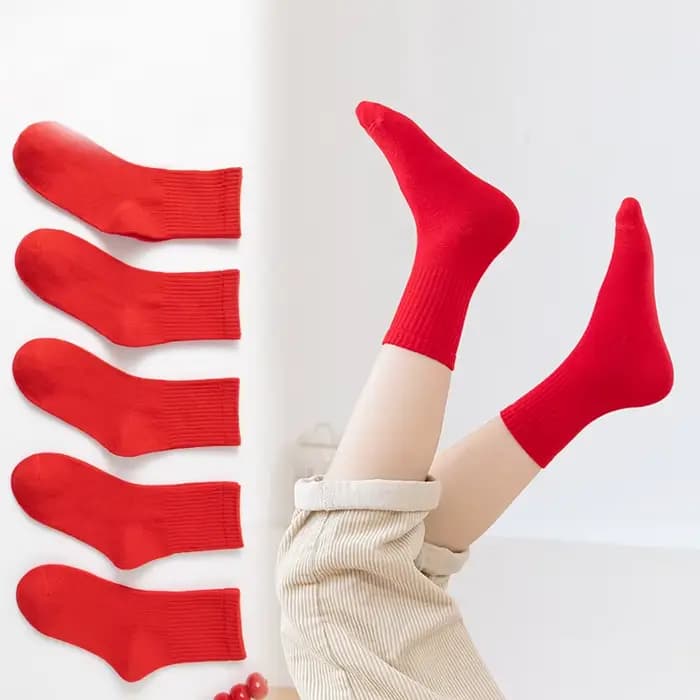 Chaussettes rouges en coton pour enfants
