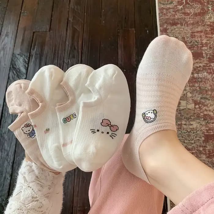 Lot de 5 chaussettes bateau Hello Kitty, imprimé dessin animé Sanrio Kawaii, antidérapantes, respirantes, absorbant la transpiration, cadeau de vacances