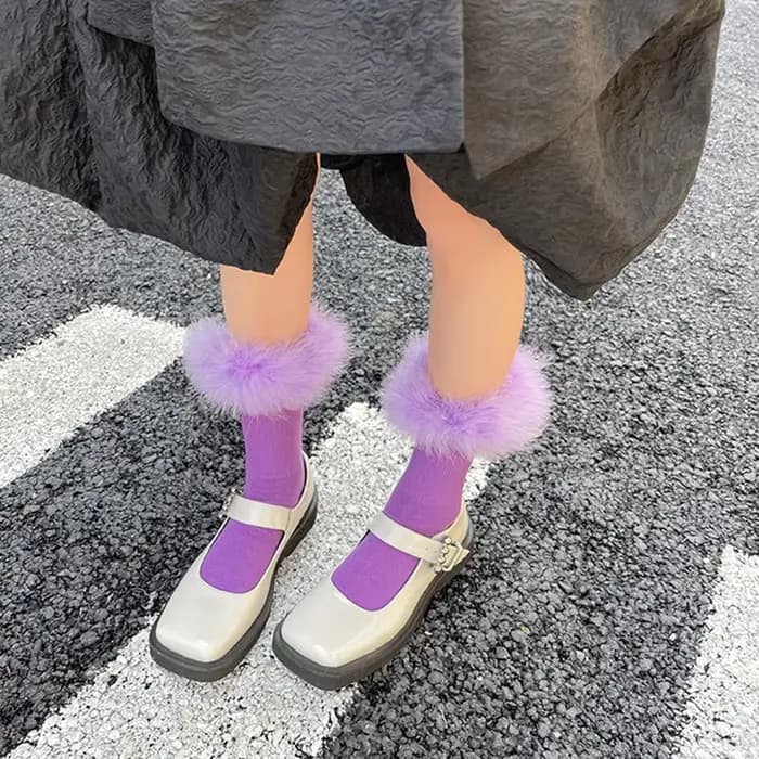 Chaussettes en fourrure rose pour femmes