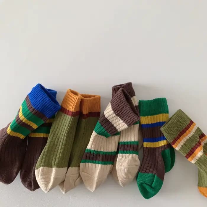 Chaussettes en coton rayées à la mode pour enfants, chaussettes mi-tube, printemps-automne, chaussures pour bébés, patchwork, chaussettes de sport pour garçons, 0-3 ans