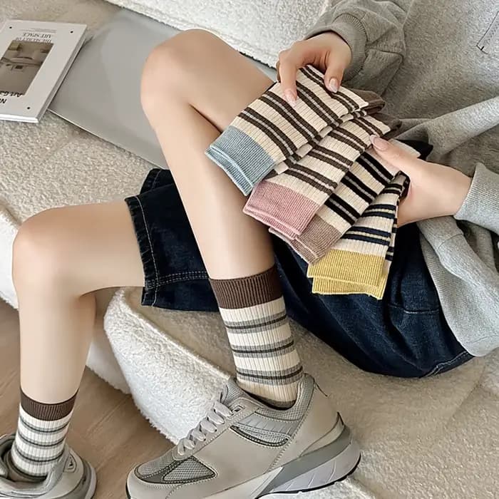 Chaussettes rayées tendance pour femmes
