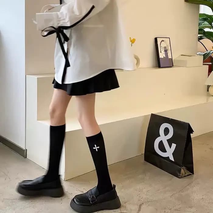 JK-Chaussettes fines à cœur croisé noir et blanc pour femme, beaux bas japonais, document solide, confortables, été, longues