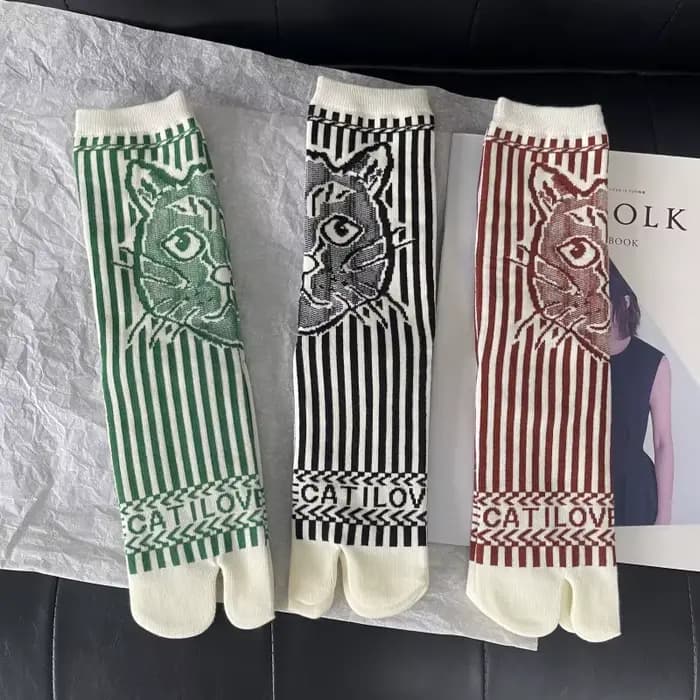 Haute qualité bout fendu femme coton chaussettes printemps automne hiver chat motif lettres rayures confortable deux orteils femmes Tabi Sox