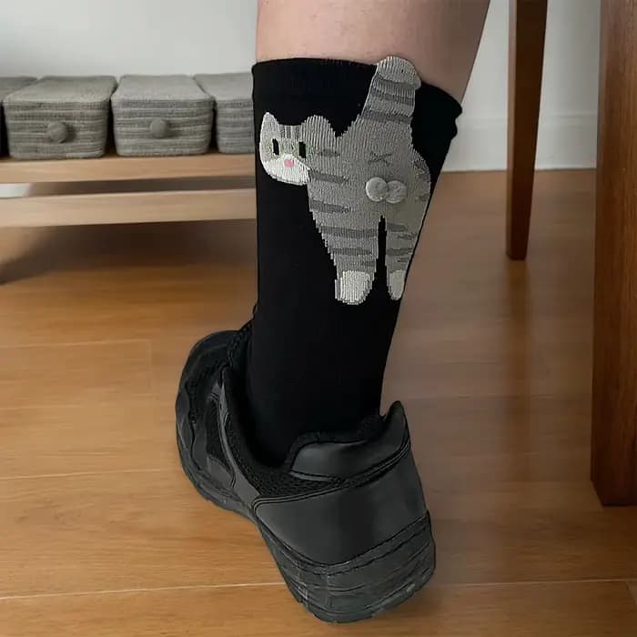 Chaussettes uniques avec boules de chat 3d