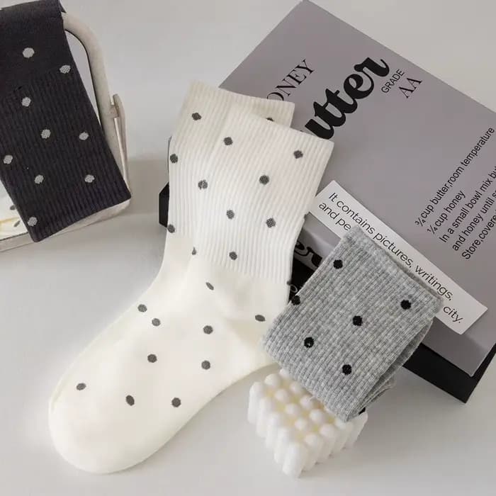 5 paires de chaussettes à semelle intermédiaire pour femmes, printemps/été, à pois, couleur classique noir et blanc, adaptées aux sports de plein air et aux loisirs