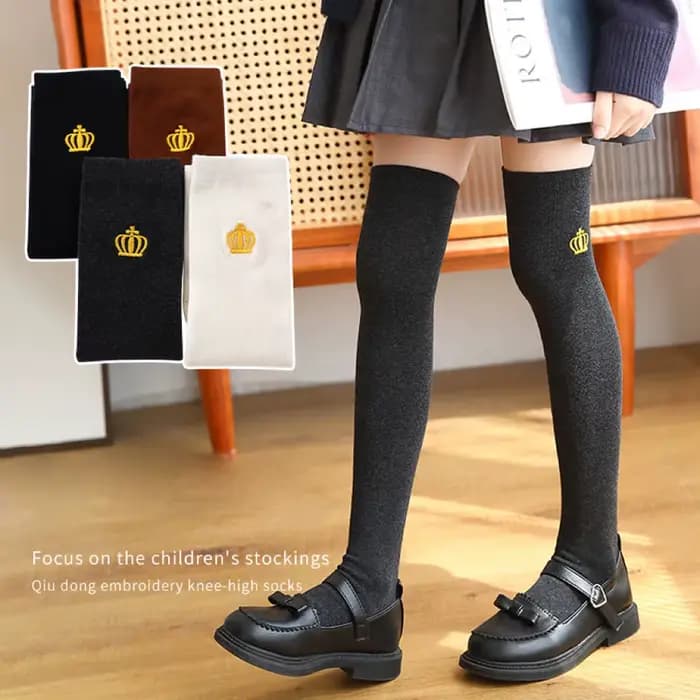 1 paire de chaussettes hautes pour filles