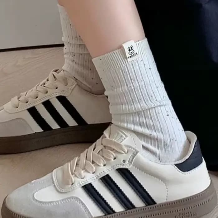 Chaussettes coréennes respirantes en coton pour femmes, bas doux et chauds, points décontractés, confortables, document de nouveauté, équipage, automne, hiver