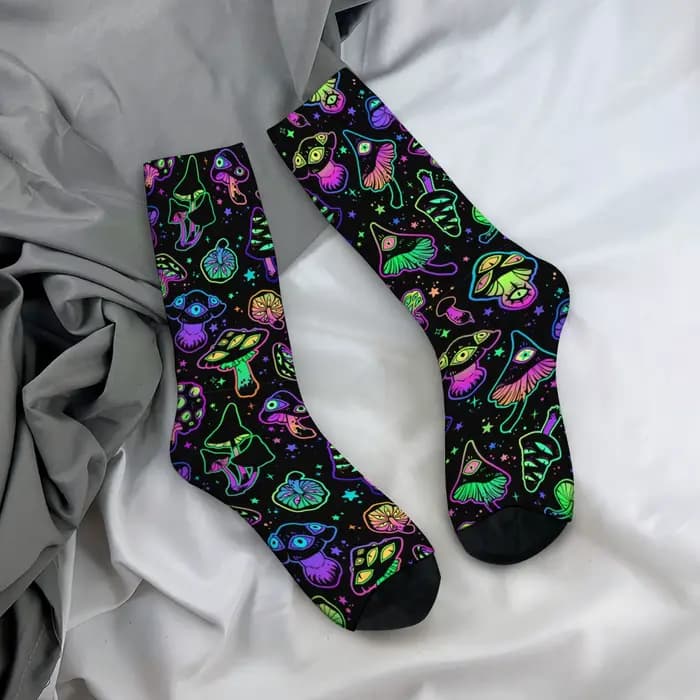 Chaussettes néon motif champignon démon