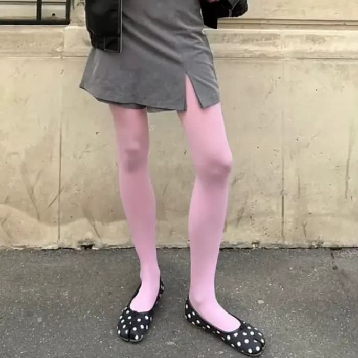 Jolis collants roses pour femmes élégantes