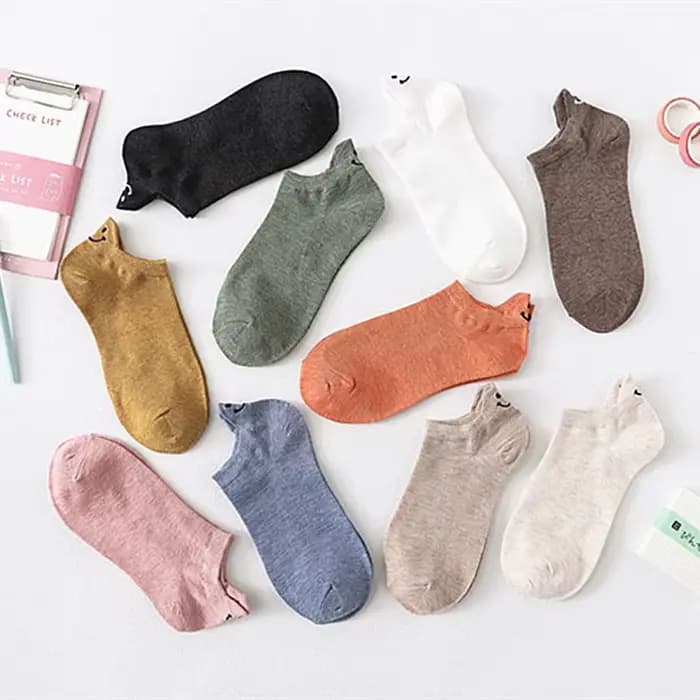 Chaussettes courtes brodées Kawaii pour hommes et femmes, chaussettes de rinçage mignonnes, expression de dessin animé, bonbons drôles, bateau de document, printemps, été, 1 paire