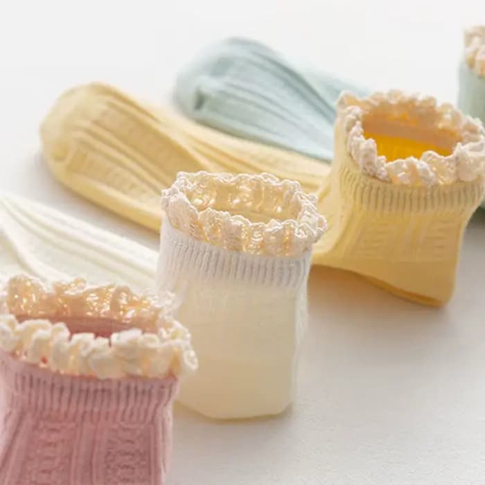 Chaussettes à volants en dentelle pour femmes