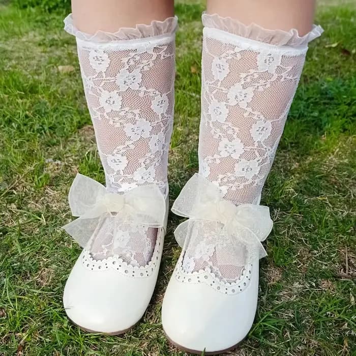 Chaussettes en dentelle pour bébé fille