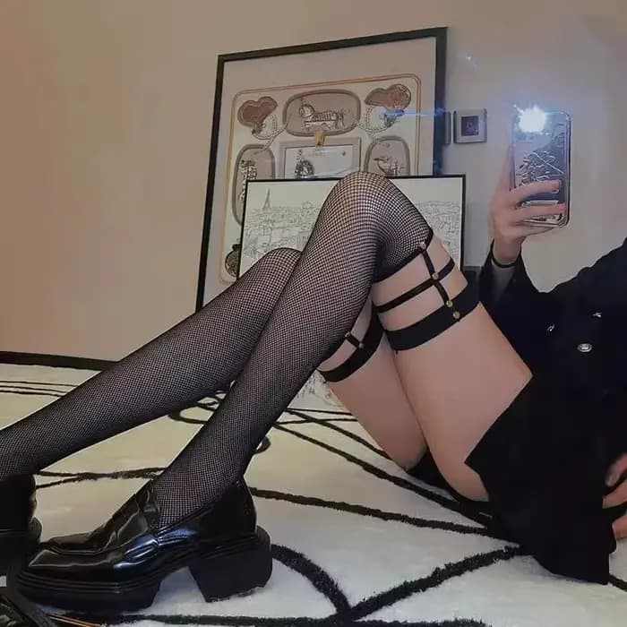 Chaussettes longues gothiques à rivets pour femme, style JK, ajourées en résille, sexy, type bas à jarretelles, style punk sombre