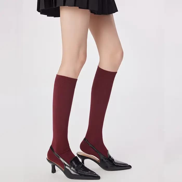Chaussettes mi-mollet rouges pour femmes