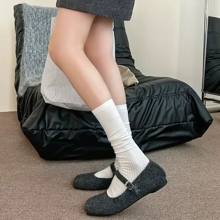 Chaussettes rouges 2025 mode couleur unie noir blanc gris