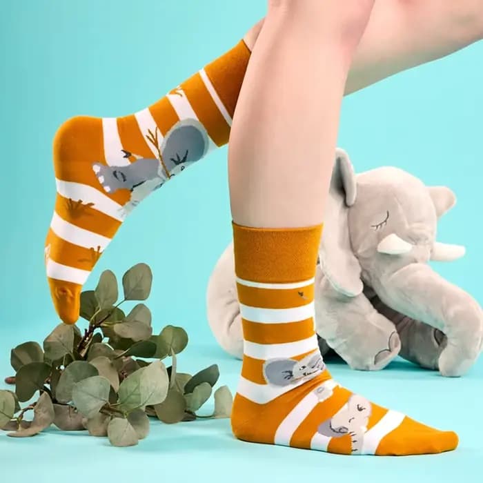 Hommes femmes chaussettes créatives AB asymétrique coton chaussettes mode personnalité tendance dessin animé Couple drôle chaussettes quotidien grande taille Sox