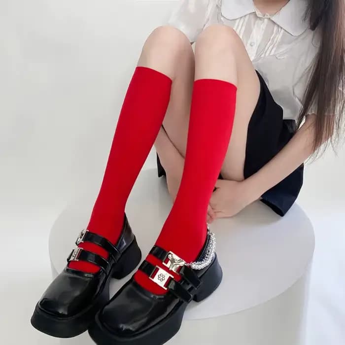 Chaussettes hautes pour femmes