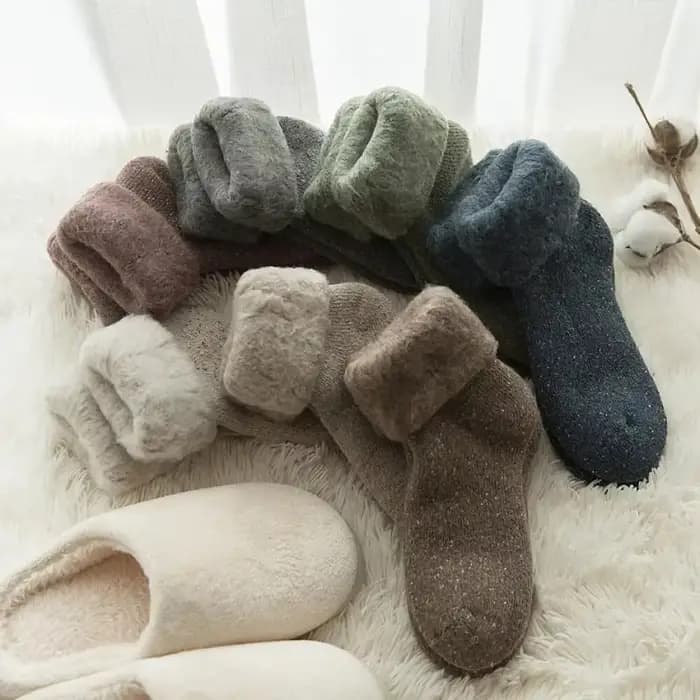 Chaussettes d'hiver en laine pelucheuse pour femmes