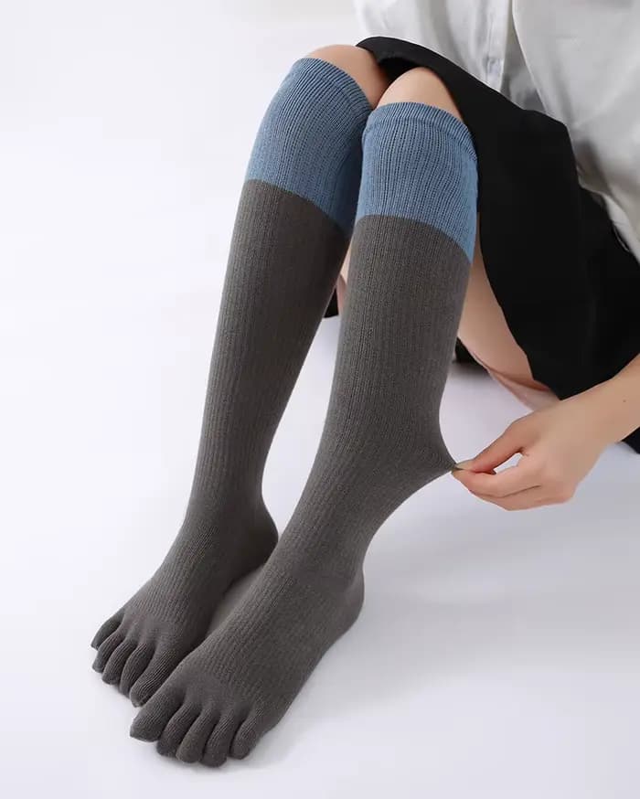 Chaussettes longues à cinq doigts pour femmes
