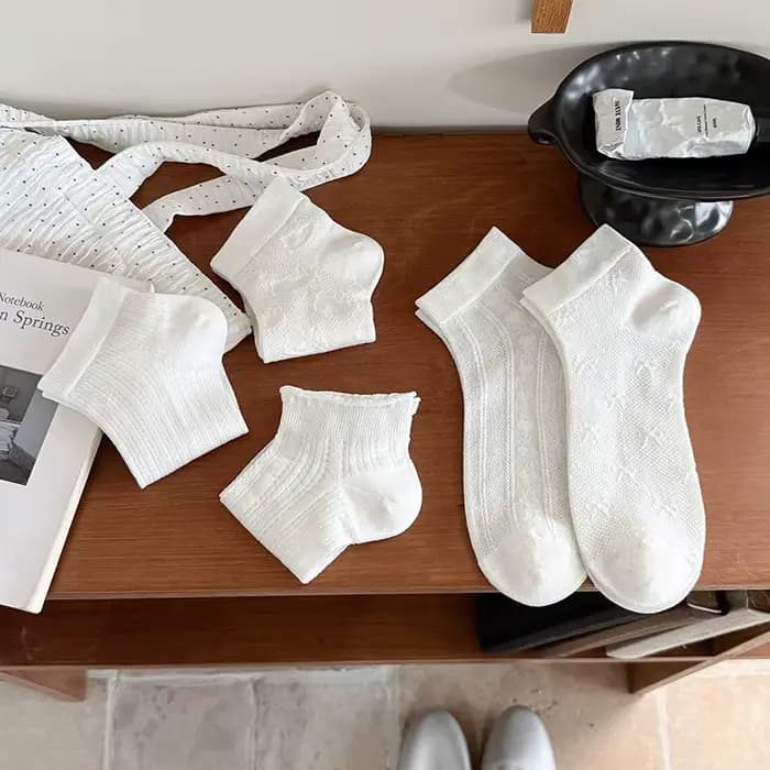 Chaussettes courtes blanches pour femmes