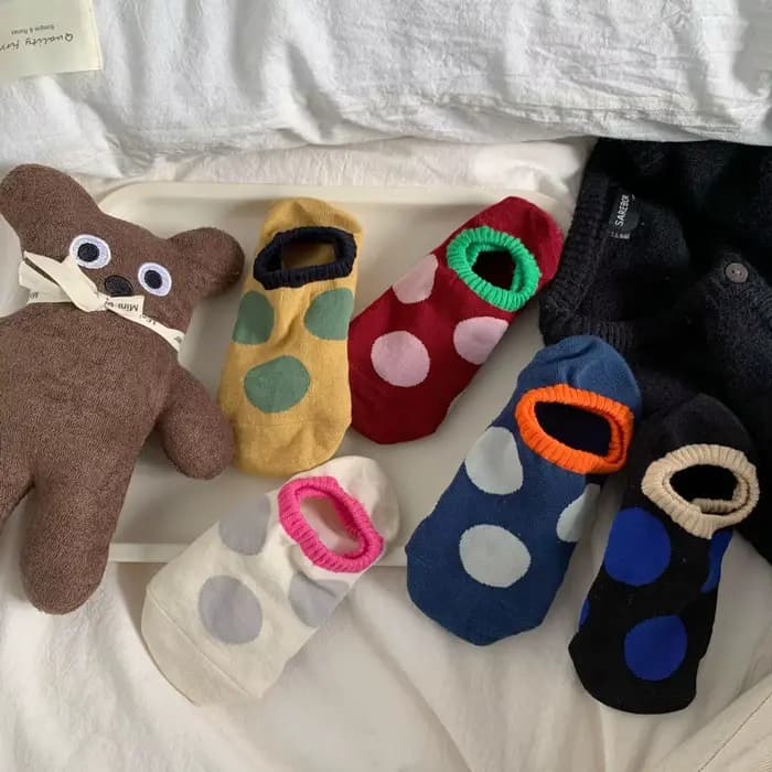 Chaussettes confortables à gros pois pour femmes