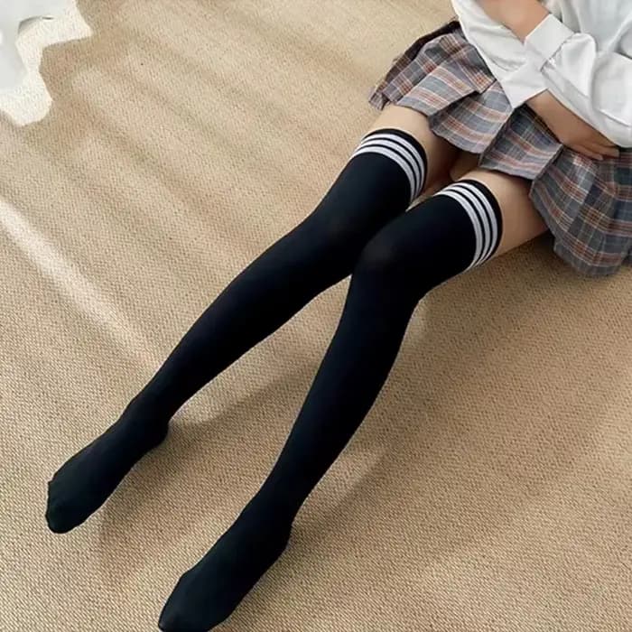 Chaussettes hautes pour femmes