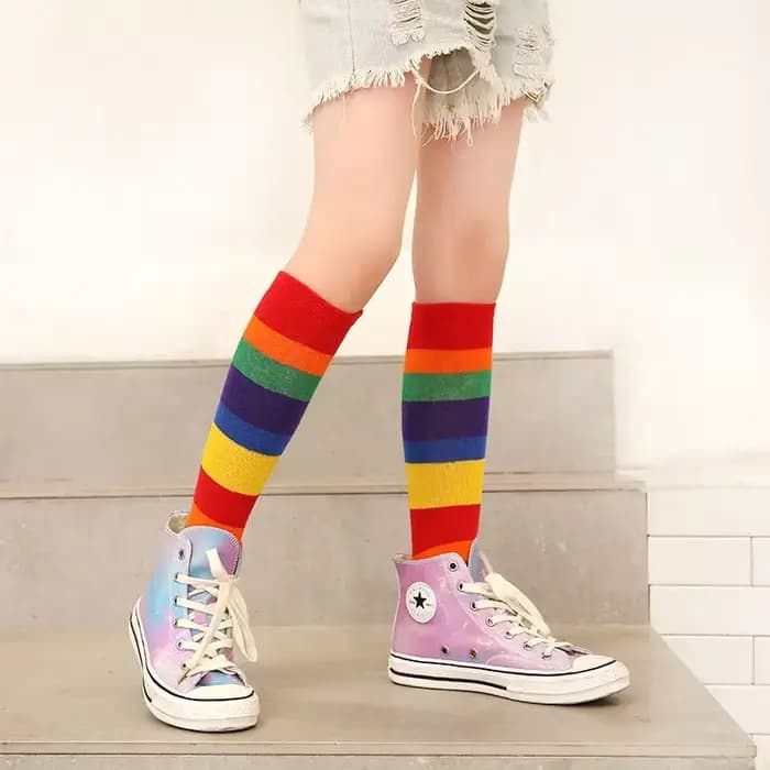 Chaussettes arc-en-ciel en coton doux à rayures colorées pour enfants
