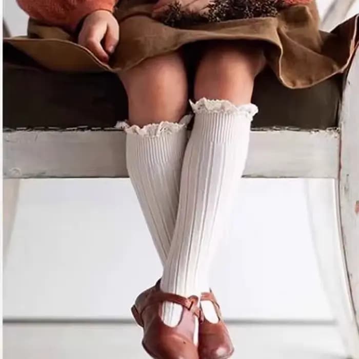Chaussettes hautes à volants pour enfants
