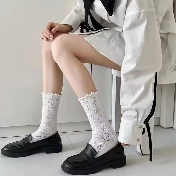 Chaussettes pour femmes avec bordure en dentelle