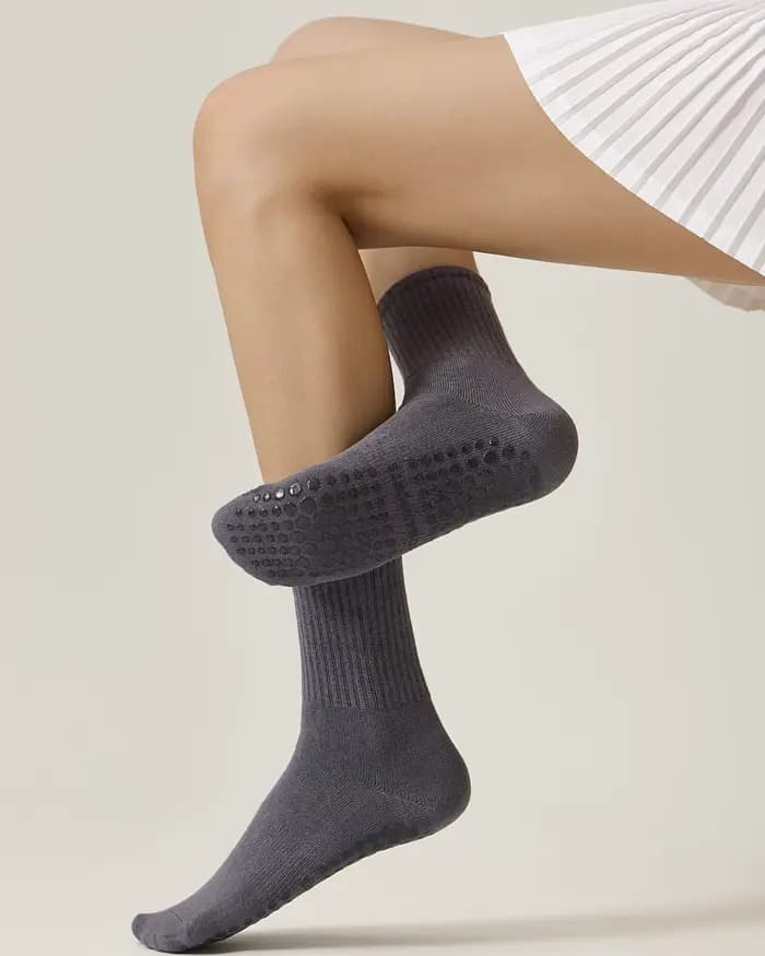 3 paires de chaussettes Pilates antidérapantes pour femmes, chaussettes mi-mollet pour yoga, barre et hôpital, lot de 3 paires