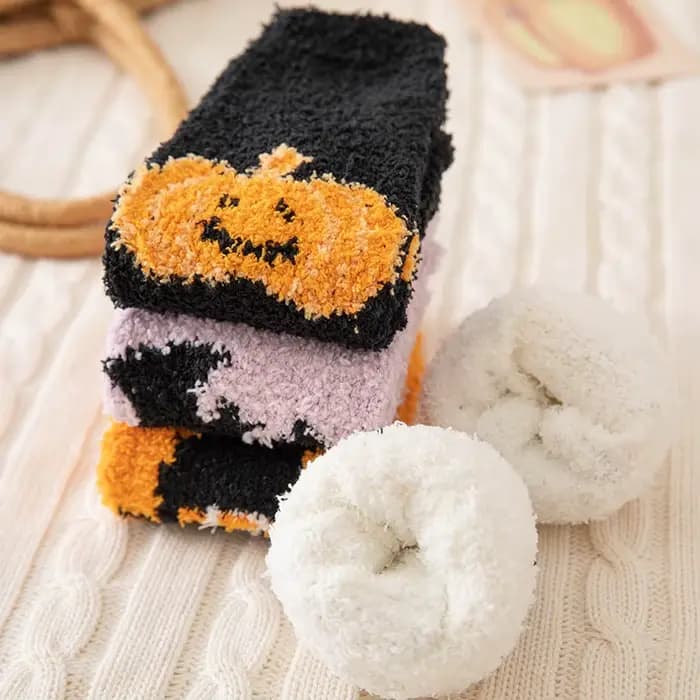 Chaussettes pour femmes Halloween drôle dessin animé Kawaii mignon sol chaud mi Tube