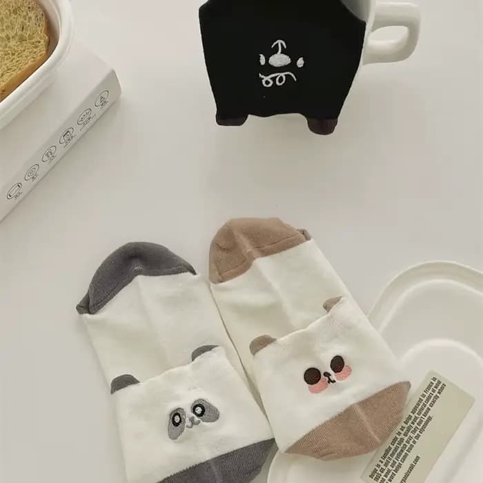 Chaussettes pour femmes, printemps-été, nouvelle collection, broderie panda, chaussettes tendance, légères, respirantes, mignonnes, drôles, couleur unie, coton, vente en gros
