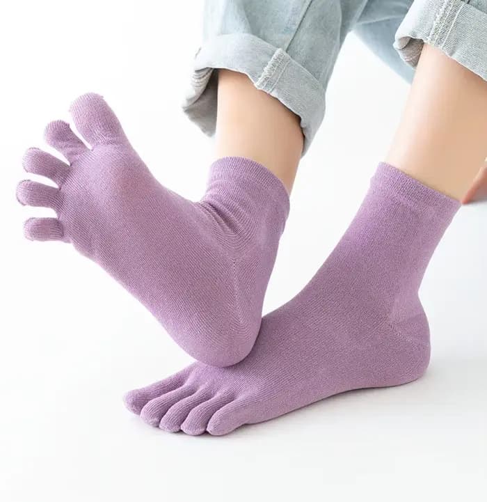 Chaussettes à cinq orteils en coton de couleur unie