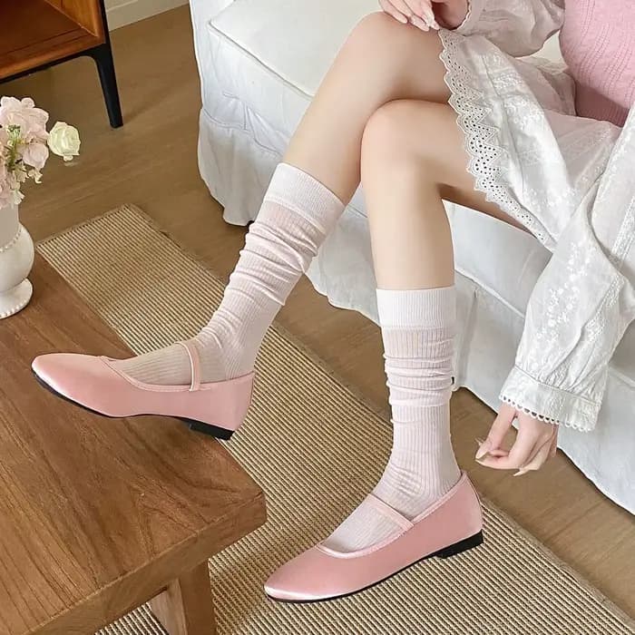 Chaussettes longues en soie pour femmes