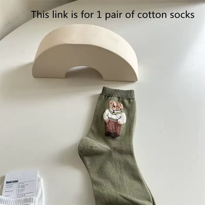 Nouveau à la mode dessin animé ours mi-mollet coton chaussettes pour femmes pull décontracté femme