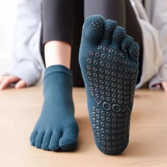 Cinq chaussettes respirantes coordonnantes en silicone pour femmes
