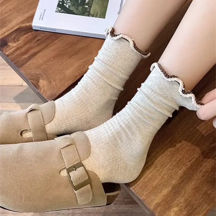 Chaussettes coréennes simples pour femmes