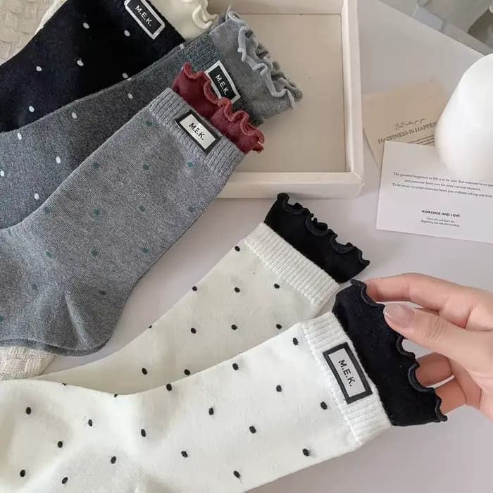 Chaussettes pour femmes tendance, chaussettes longues à pois mignons, chaussettes à volants décontractées, respirantes, style preppy, nouveautés pour femmes, chaussettes en coton douces et confortable