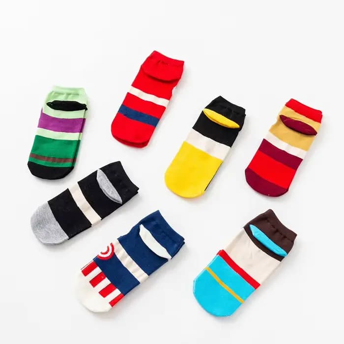 Vente chaude! Femmes chaussettes drôle hommes mâle Harajuku chaussette courte concepteur coloré respirant Anime dessin