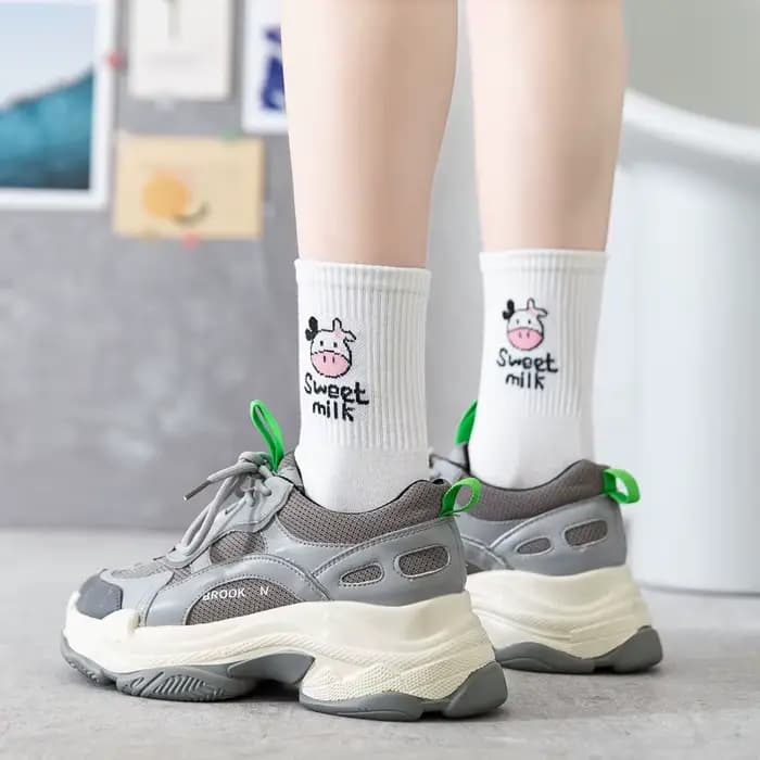 Chaussettes mignonnes imprimées de vache pour femmes